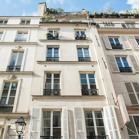 Modern Montorgueil Studio