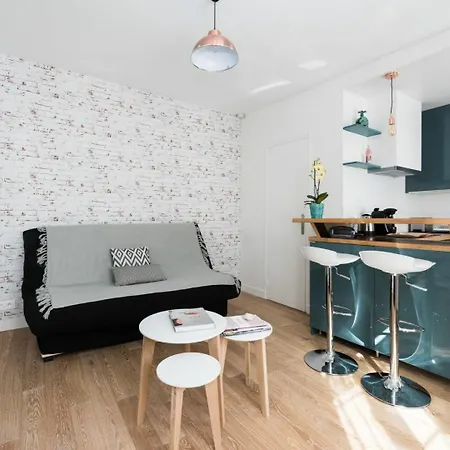 Modern Montorgueil Studio *